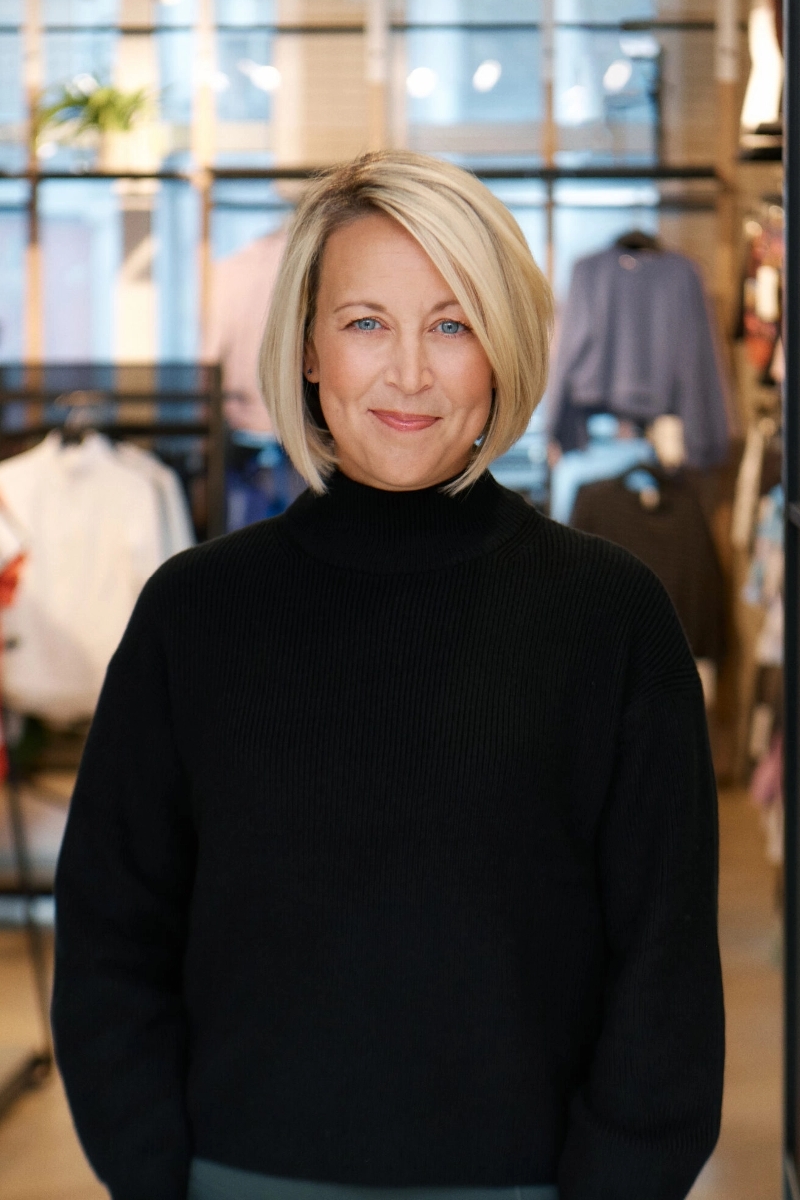 Interviu cu Sarah Clark, lululemon: „Materialele sunt elementul nostru diferențiator, iar când vine vorba de inovație în domeniul țesăturilor, nimeni nu este mai dedicat decât noi”