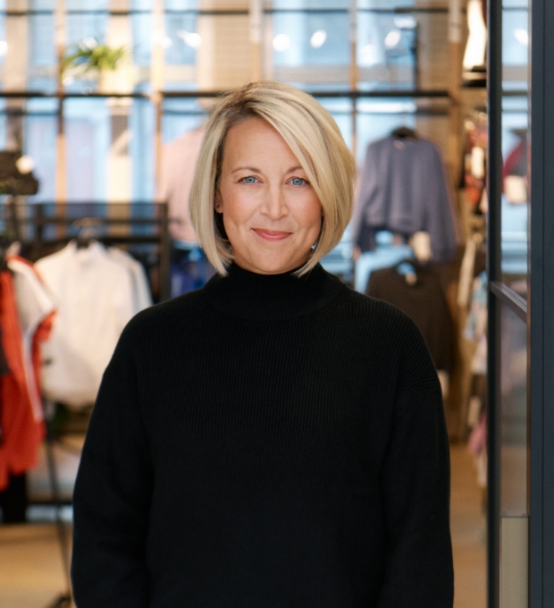 620x680-mobile-news-interviu_sarah_clark_lululemon.jpg